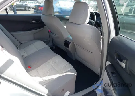 2014 Toyota Camry Le z USA, uszkodzony, nr VIN 4T1BF1FK1EU454680